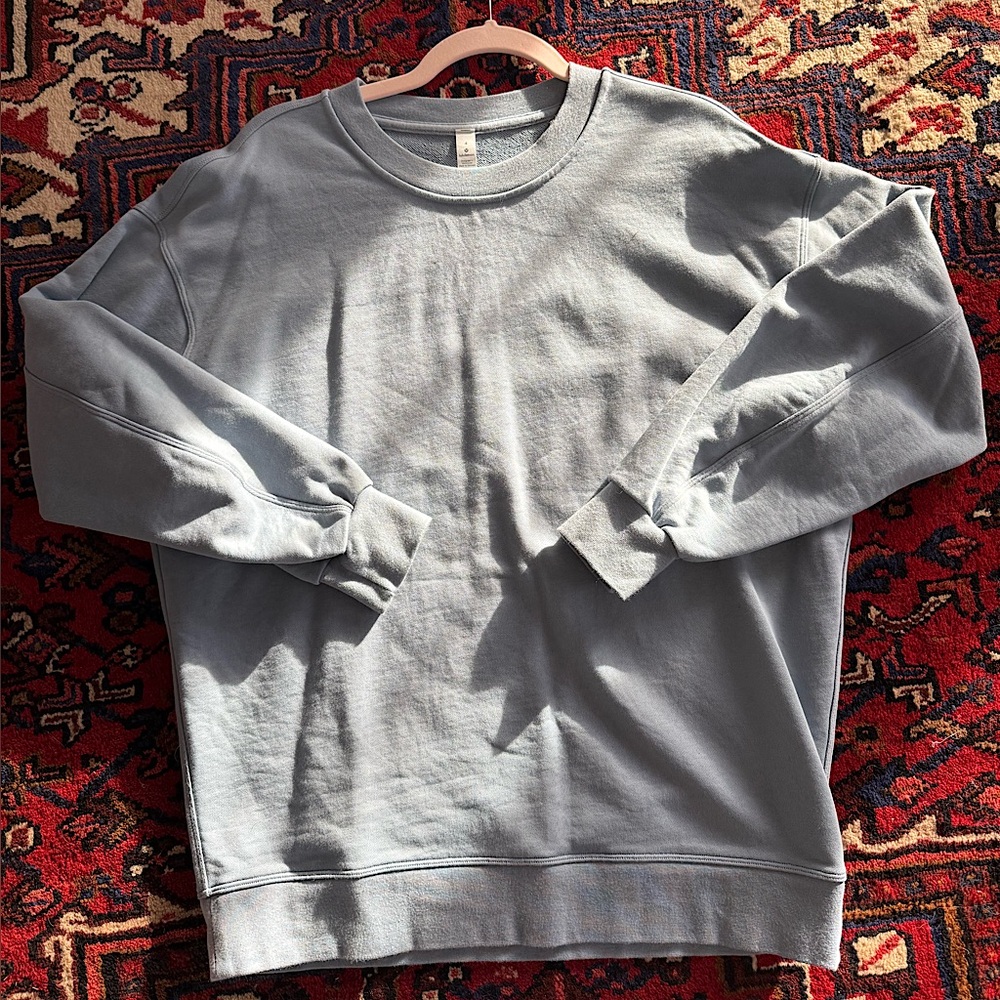 Lululemon Perfectly Oversized Crew Size 4
EUC